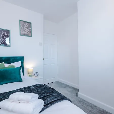 Driveway Stunning 3bedroom In Withington *