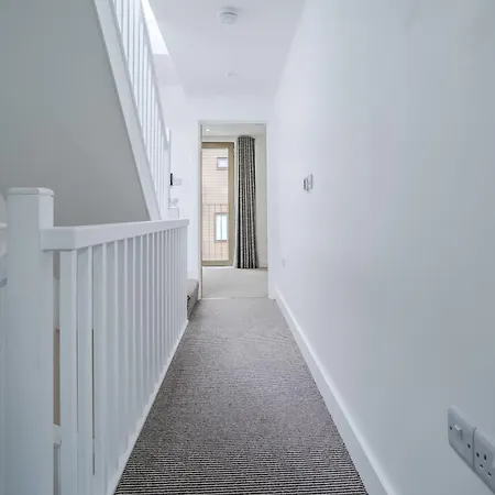 The Hidden - 4br Townhome Roof Holiday home