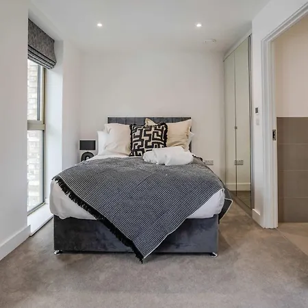 The Hidden - 4br Townhome Roof *