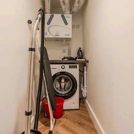 The Townhouse I 4Br I Roof Terrace I Sleeps 8 * Manchester