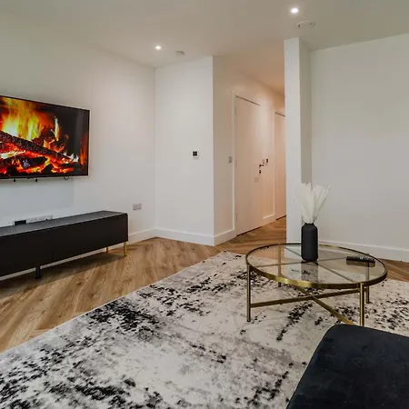 Holiday home The Hidden - 4br Townhome Roof Manchester
