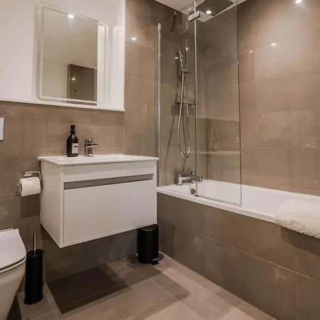 The Townhouse I 4Br I Roof Terrace I Sleeps 8 Tatil Evi Manchester