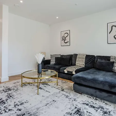 The Townhouse I 4Br I Roof Terrace I Sleeps 8 Manchester