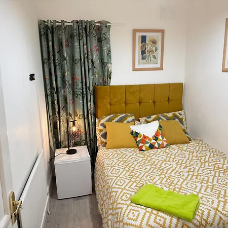 Near Etihad Stadium Bed & Breakfast Manchester
