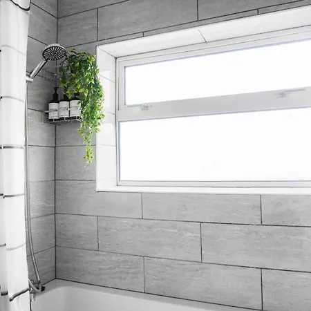 Spacious 3bd Near Etihad And Coop Live بيت للعطل *