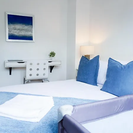 Vakantiehuis Spacious 3br Family Near Coop Live And Etihad Stadium - Free Parking! Manchester