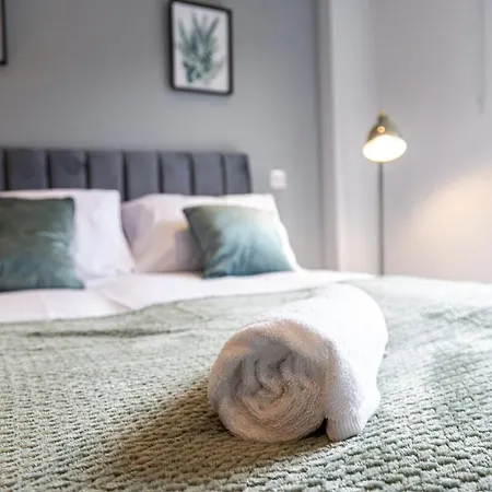 Apartman Centre , Old Trafford , Gym