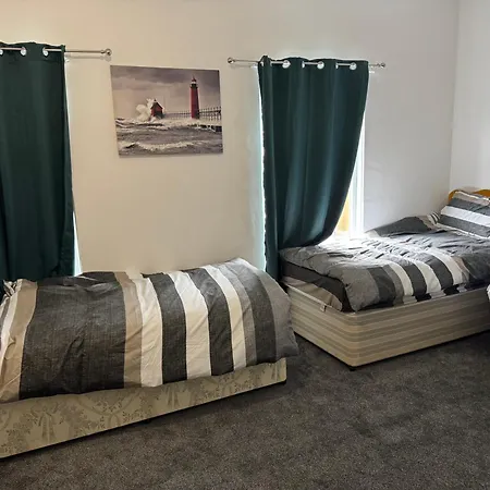 Crumpsall, Apartament