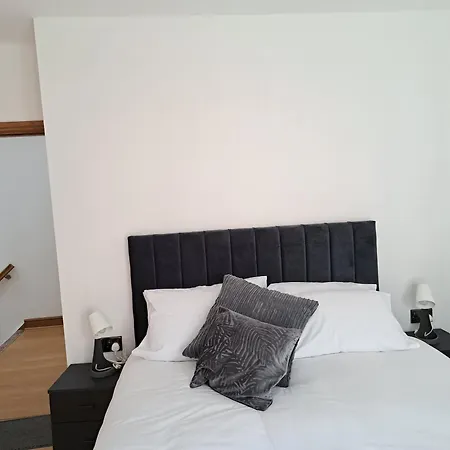 Grand Stretford * Manchester