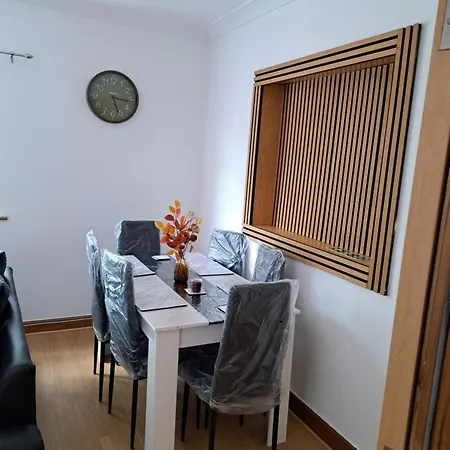 Apartment Grand Stretford *
