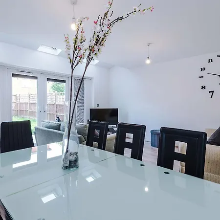 Large 4bedroom 4bathroom Townhouse By Coop Live Arena Manchester