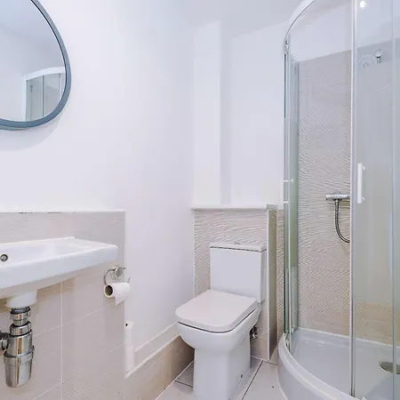 Large 4bedroom 4bathroom Townhouse By Coop Live Arena Casa vacanze