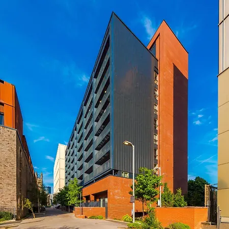 2 Bedroom With Free Parking In Centre, By Eason - Ideal For Weekend Getaways & Business Travel * Manchester