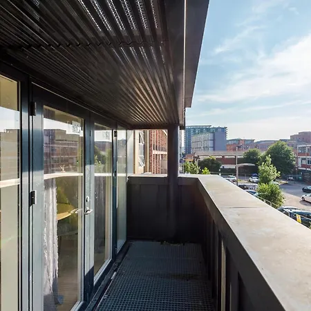 Appartement 2 Bedroom With Free Parking In Centre, By Eason - Ideal For Weekend Getaways & Business Travel