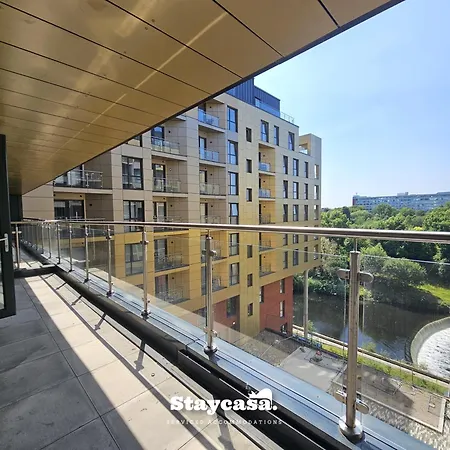 Stunning 2bd With River View 5min To Centre *