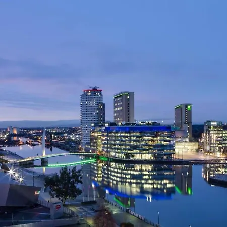 Apartment Lakeside - - Free Parking - Cinema Manchester