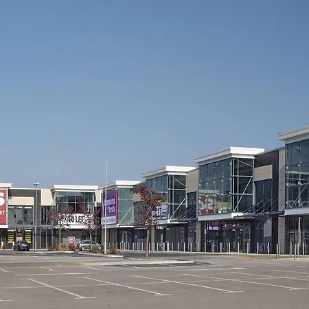 Lakeside - - Free Parking - Cinema Manchester