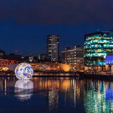 Sky Duplex - - Balcony, Terrace Local Attractions Parking Apartament Manchester