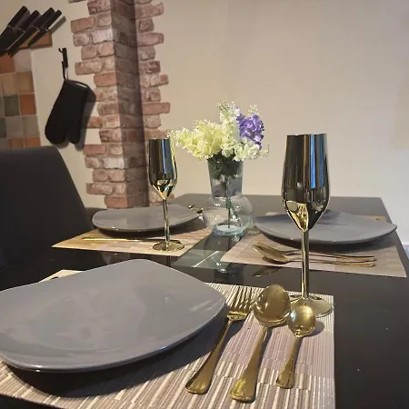 Cosy By Piccadilly Station Apartment *