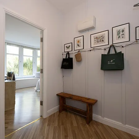 Apartment Victorian Wfh Haven With Free Parking