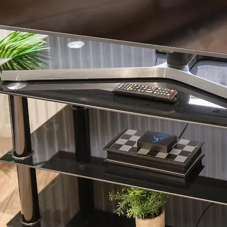 Four Bedroom House By Brookland Serviced Short Lets With Free Wifi Holiday home Manchester