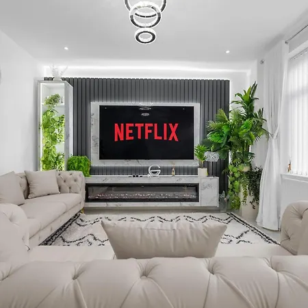 Sluxe 4mins To Etihad Stadium And Coop Live Manchester