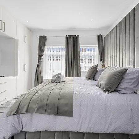 Sluxe 4mins To Etihad Stadium And Coop Live Appartamento