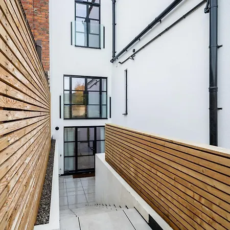 2 Bedroom, 2 Bathroom Apartment, Close To Mcr Centre * Manchester