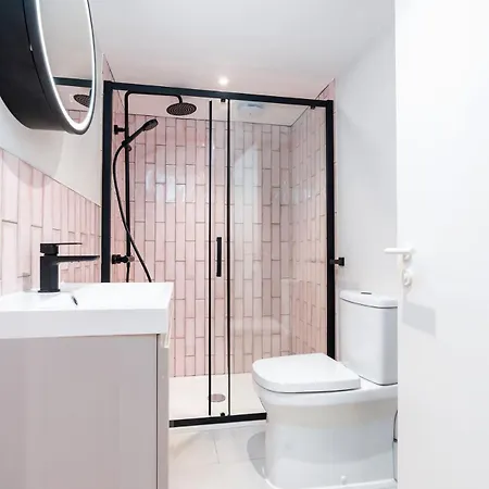 2 Bedroom, 2 Bathroom Apartment, Close To Mcr Centre Apartment Manchester