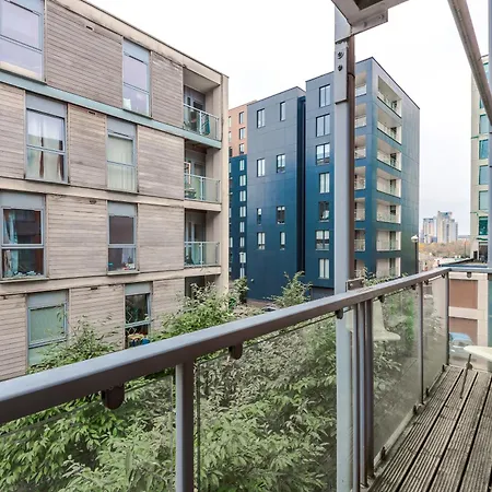 Free Parking, Cosy 2bed In Salford Quays, Balcony, Sleeps 6 Апартаменты *