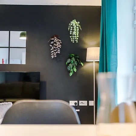 Апартаменты Free Parking, Cosy 2bed In Salford Quays, Balcony, Sleeps 6