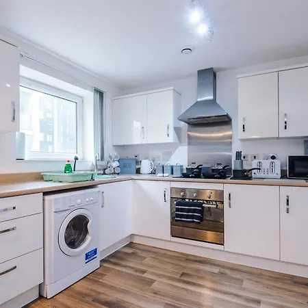 Free Parking, Cosy 2bed In Salford Quays, Balcony, Sleeps 6 Апартаменты