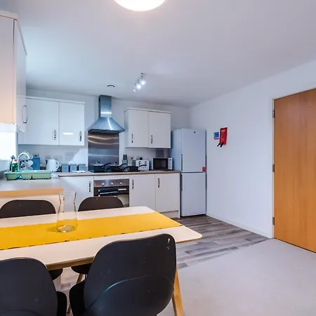 Free Parking, Cosy 2bed In Salford Quays, Balcony, Sleeps 6 Апартаменты *