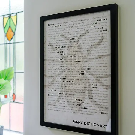 Сasa de vacaciones 3 Bedroom In Prestwich 15 Mins From Centre Garden Free Parking Superfast Wifi Netflix