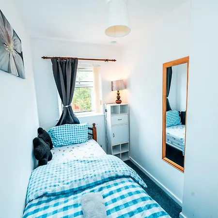 Hébergement de vacances 3-bed Retreat - Sleeps 8 Garden & Parking