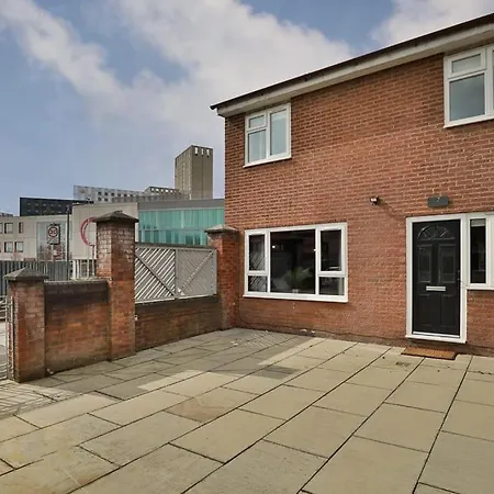 Holiday home Free Parking The Quays- Sleeps 8 By Genesis Living Manchester