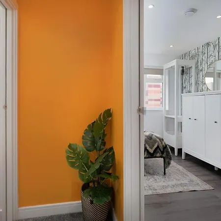 Holiday home Free Parking The Quays- Sleeps 8 By Genesis Living Manchester