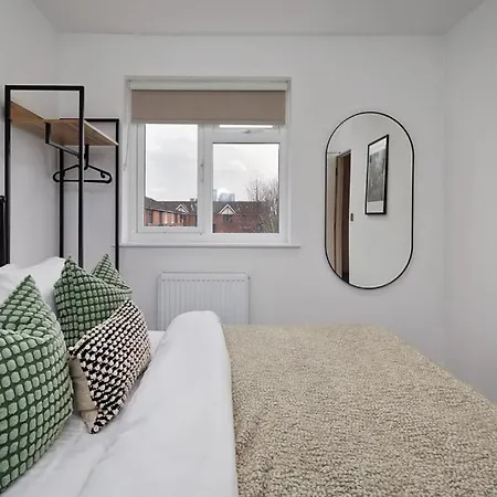 Free Parking The Quays- Sleeps 8 By Genesis Living