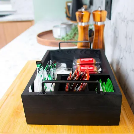 Sleeps 14 The Old Trafford Family Zen By Genesis Living