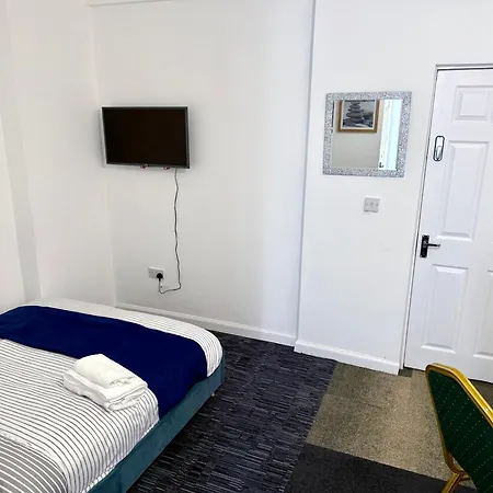 Hostel O5 *