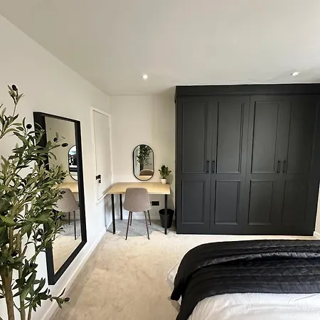 Canal Mews - 1 Min From Trafford Centre And 2 Min M60! * Манчестер