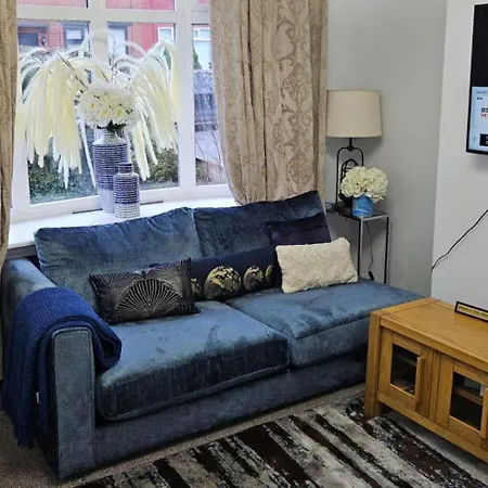 Holiday home Manchester 2-Bed House Sleeps 4 20 Min To Centre