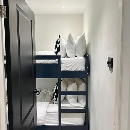 度假居 Convenient House By Ankers Contractors With Free Parking 曼彻斯特
