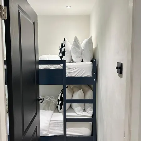 Dom wakacyjny Canal Mews - 1 Min From Trafford Centre And 2 Min M60! Manchester