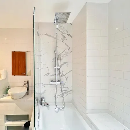 Morden 2br With Views Lejlighed *