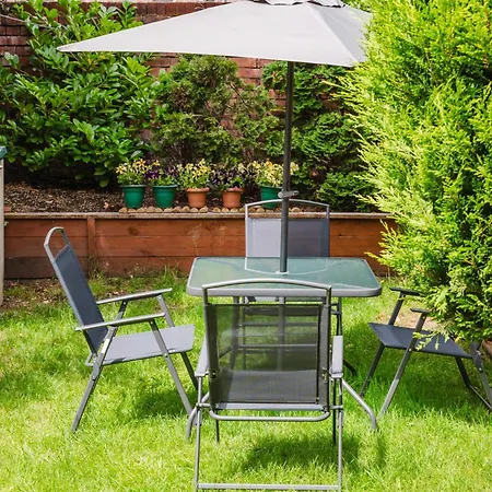 Ferienhaus Modern 2 Bedroom House With Parking Manchester