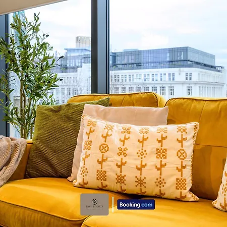Salford Centre Flat By Paul & Malin Short Term Agency Mediacityuk & Stadium Nearby Manchester