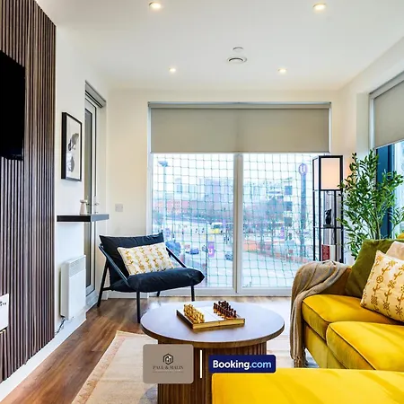 2br Family-friendly Apartment, Sleeps 4 By Paul & Malin Short Term Lets Salford Appartamento