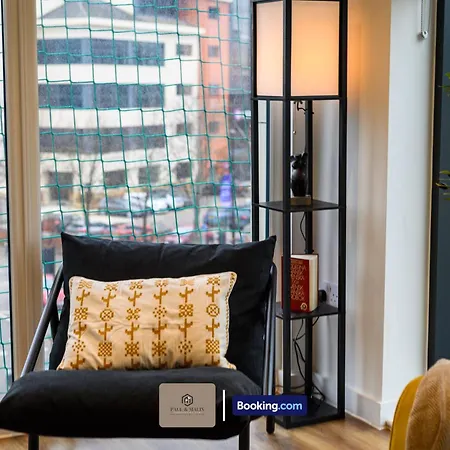 Modern 2 Bedroom By Paul & Malin Short Lets & Serviced Stretford With Free Parking & Gym Access * Mánchester