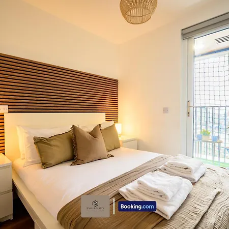 2 Bedroom By Paul & Malin Short Lets & Serviced Stretford With Free Wifi & Gym Access 公寓 曼彻斯特